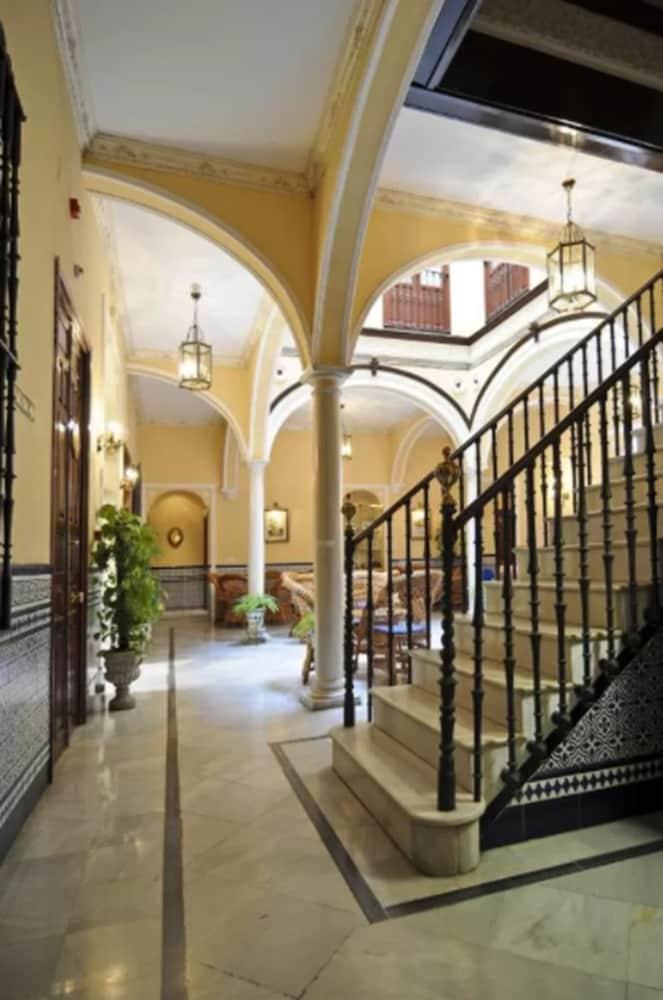 Casa Palacio Don Pedro Sevilla Exterior foto